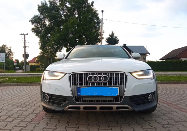 Audi A4 Allroad cena 54900 przebieg: 229000, rok produkcji 2013 z Choszczno małe 137